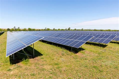  Perovskite Solarzellen: Revolutionärer Fortschritt für die Energiegewinnung der Zukunft?